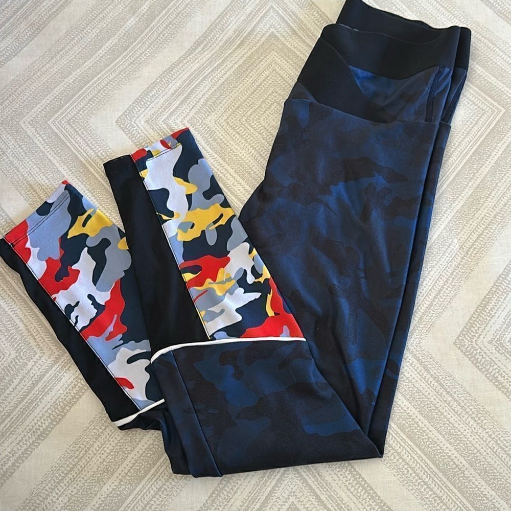 WITH-Wear it to Heart Women’s Blue Camouflage w Color Block Drop Waist Leggings